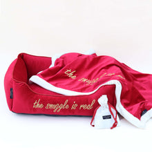 Load image into Gallery viewer, Bed &amp; Blanket set Merry red