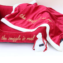 Load image into Gallery viewer, Merry Red Luxurious Dog blanket machine Washable For Daily Use
