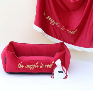 Merry red Luxurious Dog Bed Removable Italian Velvet Cover & Machine Washable Bed For Daily Use